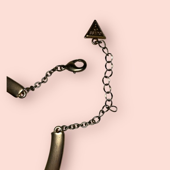 Guess Vintage Waterfall Necklace - Picture 5 of 5